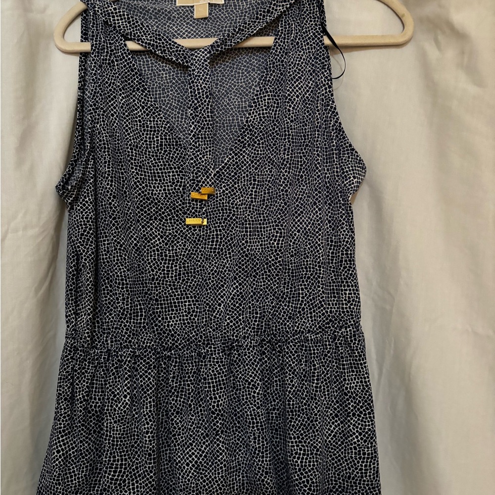 Michael Kors Blouse P/L Dark blue and white , made in Vietnam.
